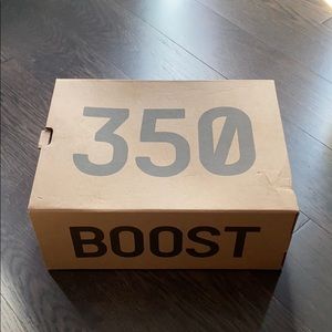Yeezy 350 shoe box